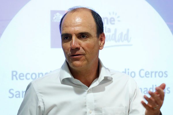 Ante el avance de la pandemia, Minvu acelera entrega de mil viviendas