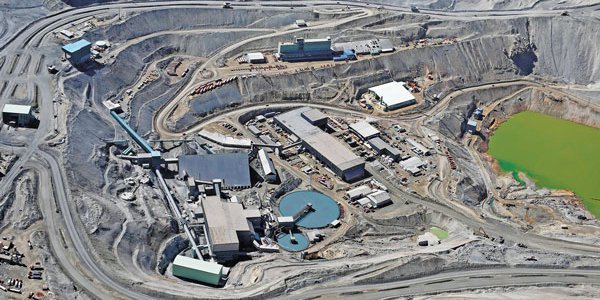 <p>Sequía y permisos: los otros frentes de las mineras en medio del coronavirus</p>