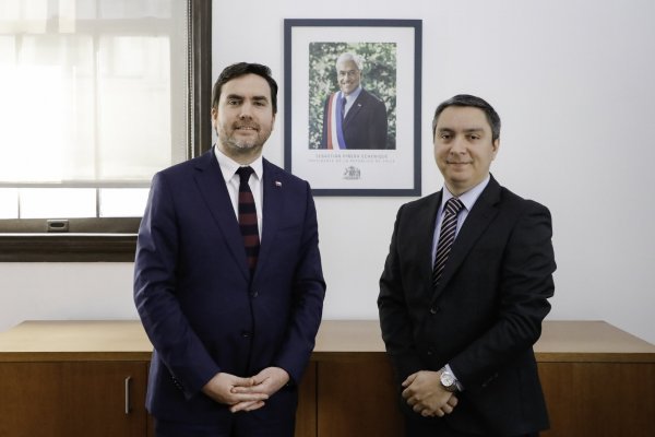 El subsecretario de Hacienda, Francisco Moreno, y el jefe de la Unidad de los TTA, Pablo Ibáñez.