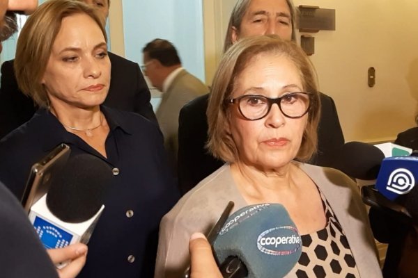 Presidenta del Senado convoca a reunión para analizar retorno de trabajadores públicos y estudiantes