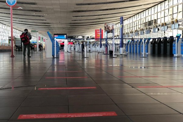 Solo el 10% de los vuelos se están realizando a un mes del cierre de fronteras en Chile