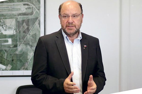 El ministro Moreno expuso ayer en el Senado.