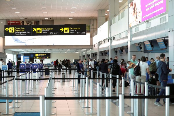 IATA estima que 40% de los pasajeros esperarán más de seis meses para retomar los vuelos