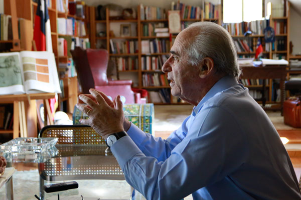 Sergio Bitar: “El rol de la oposición no está a la altura del momento histórico”