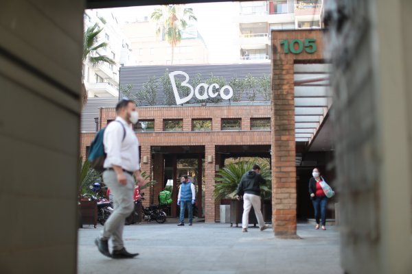 Dueño de Baco pelea registro de marca para tienda de licores