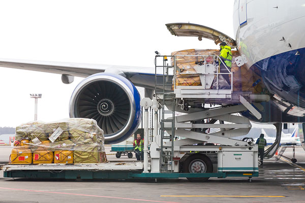 Tarifas aéreas se quintuplican en las últimas semanas