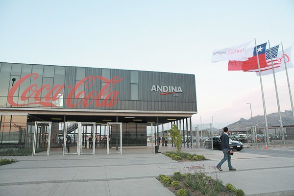Embotelladora Andina advierte alta volatilidad en volúmenes de venta y revisa plan de inversiones por efecto del coronavirus