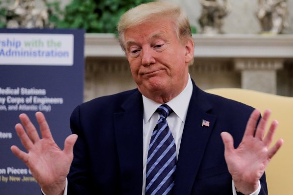 Trump amenaza a China con aranceles y dice que el virus se creó en Wuhan