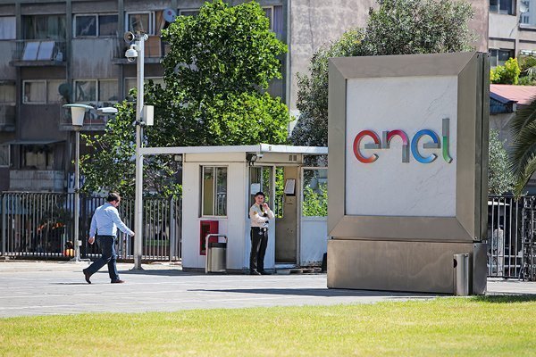 Utilidades de Enel Chile acusan fuerte caída en primer trimestre debido a una base de comparación más exigente en 2019