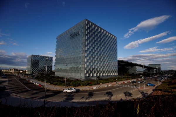 Una vista general de la sede de Telefónica en Madrid. Reuters
