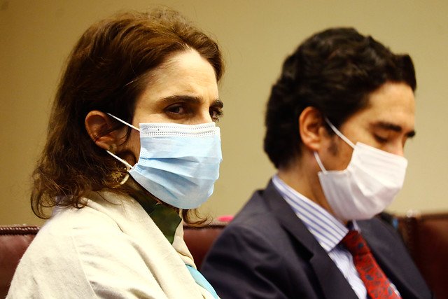 <p>A la fecha, de acuerdo a lo planteado por la ministra Zaldívar, cuatro empresas IPSA se han acogido a la Ley. Foto: Agencia Uno </p>