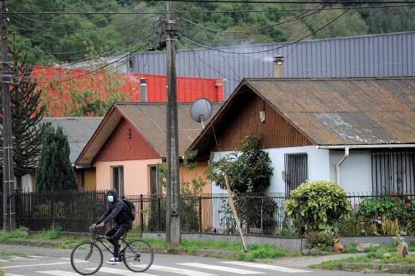 La pobreza reduce la posibilidad de cumplir cuarentenas y medidas de aislamiento social