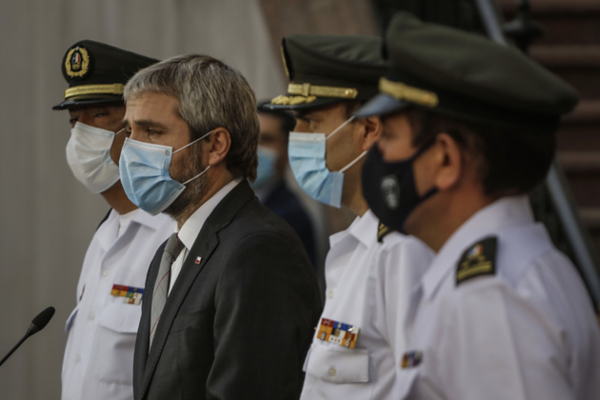 Blumel llama a la oposición a dejar confrontación y aprobar veto a ingreso familiar de emergencia