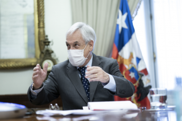 Piñera analizó con Banco Central y ex ministros de Hacienda efectos fiscales de medidas por Covid-19