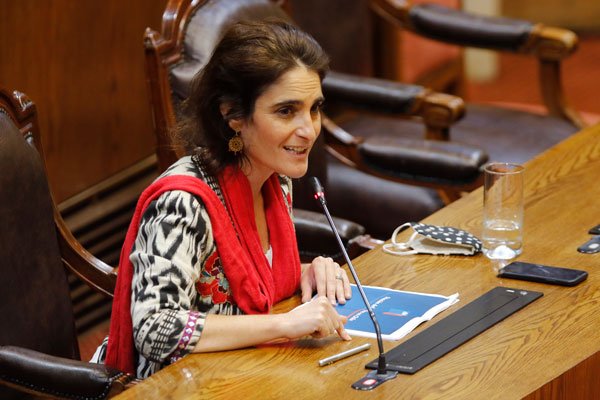 Ministra Zaldívar advierte que el desempleo podría alcanzar el 18% "si las cosas no se hacen como deben ser" en medio de la pandemia