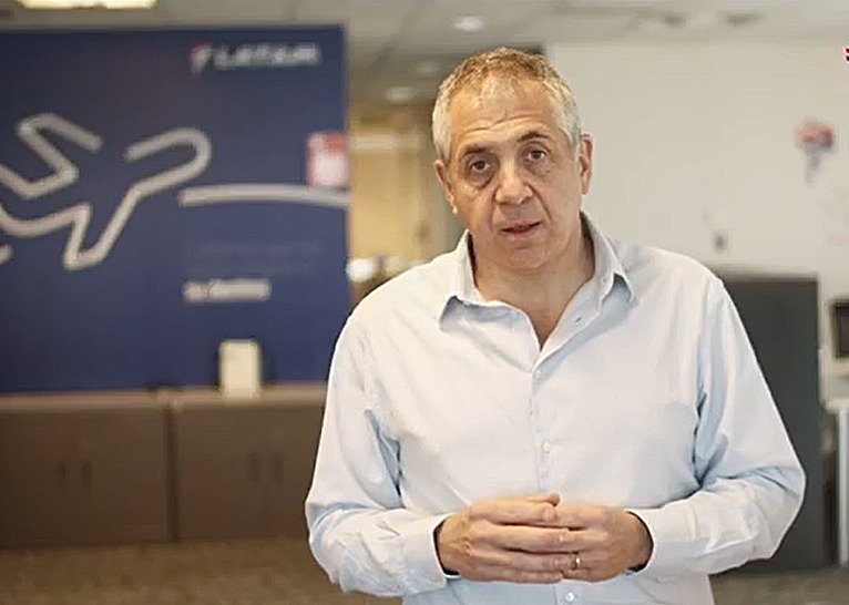 <p>Latam anuncia despidos por grave crisis de la industria: "No tenemos otra opción que achicar el grupo"</p>