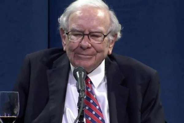 Primero las aerolíneas, ahora los bancos: Warren Buffet se deshizo de parte de sus acciones en Goldman Sachs