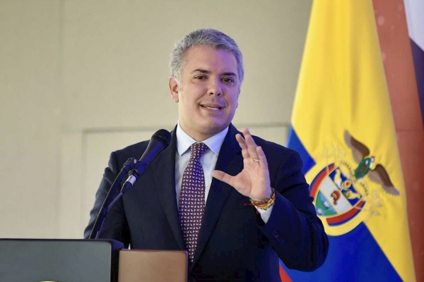 Colombia anuncia tres días sin IVA para reactivar la economía golpeada por la pandemia