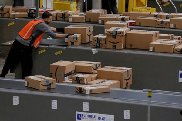Facebook desafía a Amazon con herramienta de tienda virtual