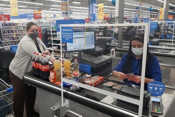 <p>Lider vuelve a abrir supermercado que fue saqueado al menos dos veces en Quilicura</p>