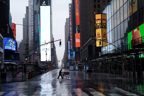 PIB de EEUU del primer trimestre se corrige a la baja y caída de la principal economía del mundo llegó al 5%