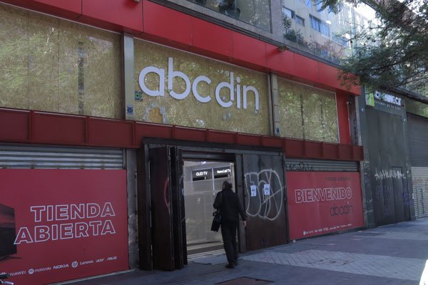 Estallido social impacta en casi 50% el negocio financiero de AD Retail en el primer trimestre