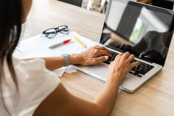Telefónicas extienden programa para personas que no pueden seguir pagando contratos