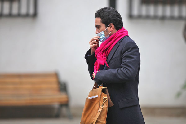 El ministro Ignacio Briones lidera las conversaciones con los parlamentarios. Foto: Agencia Uno