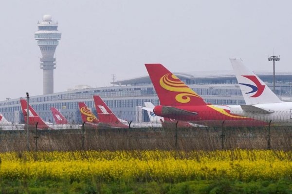 China decide relajar restricciones de vuelos tras el veto de EEUU a sus aerolíneas