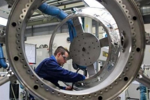 Cuarentena total pasa la cuenta en Argentina y hunde actividad industrial y construcción