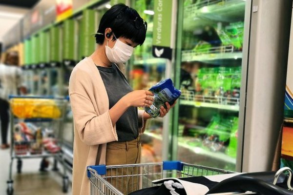<p>Walmart reduce horarios en 34 locales de la Región Metropolitana ante alza en el número de contagios</p>