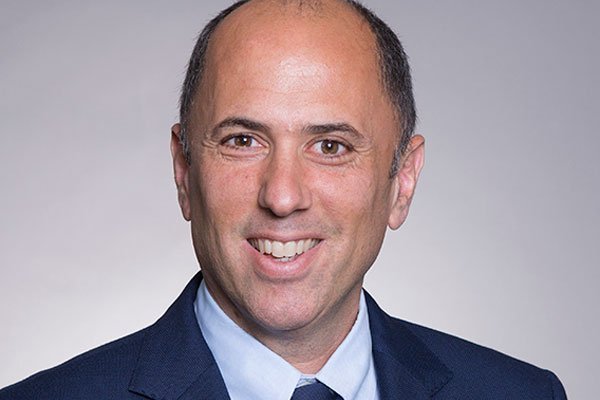 <p>DF Mirada ESE Business School | Empatía y digitalización en la función de venta ¿un oxímoron?</p>