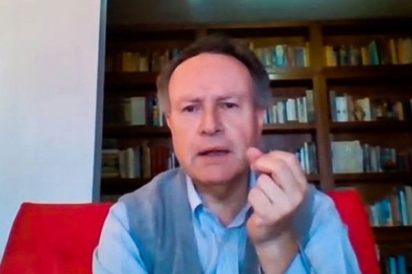 Mena advierte sobre proyecto que posterga las cuotas de préstamos