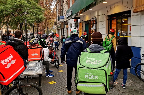 Gobierno convoca mesa de trabajo para analizar situación de repartidores de delivery