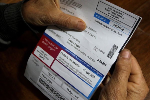 Sala del Senado aprueba proyecto que prohíbe el corte de servicios básicos y queda en condiciones de convertirse en ley