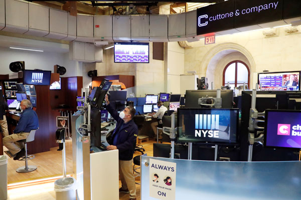 Estímulos internacionales impulsan a Wall Street