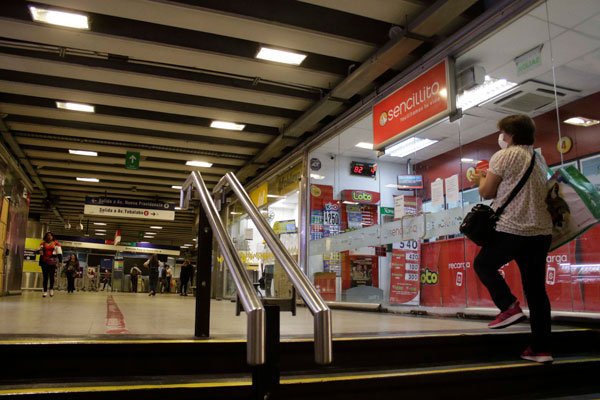 Trabajadoras de casa particular lanzan campaña para ser incluidas al seguro de cesantía