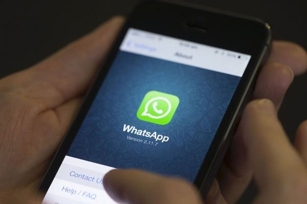 Facebook lanza servicio de pagos digitales a través WhatsApp en Brasil