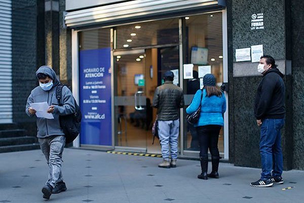 Despidos por necesidades de la empresa muestran primera caída significativa desde el estallido social