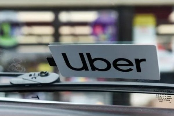 Uber irrumpe en el transporte público con acuerdo en California