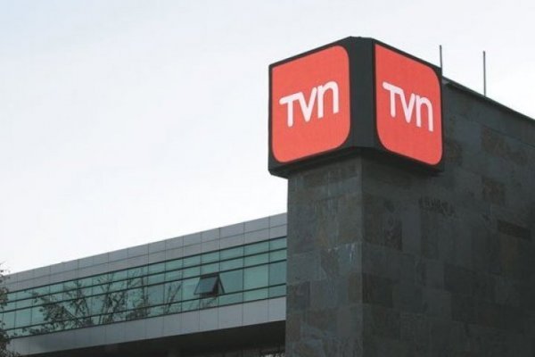 Trabajadores del Estado se declaran en alerta acusando intención del gobierno de privatizar TVN por "vías indirectas"