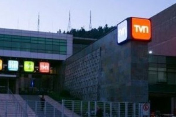 Oposición rechaza “privatización” de TVN y compromete votos para un financiamiento estable