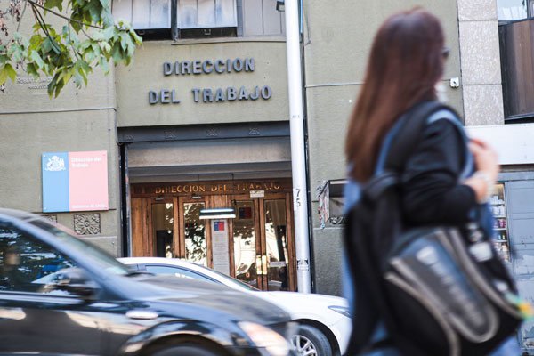 Ley de Protección del Empleo: Albagli Zaliasnik se suma a exdirector del Trabajo y pide a la DT nuevos dictámenes