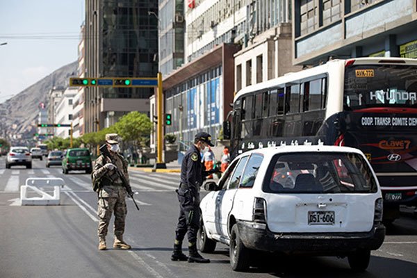 Desplome económico, intento de reactivación y contagios al alza: los primeros 100 días de cuarentena en Perú
