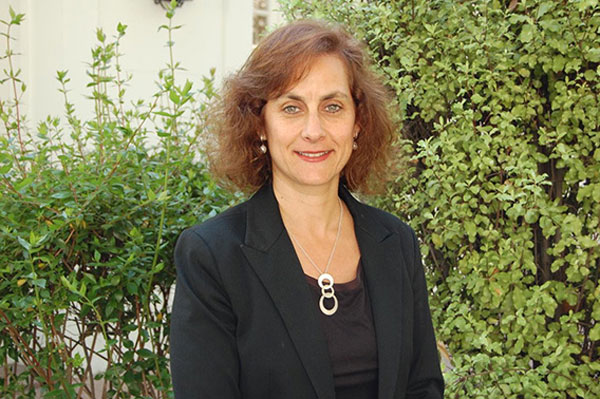 Joanna Davidovich, nueva Directora Ejecutiva del Consejo del Salmón