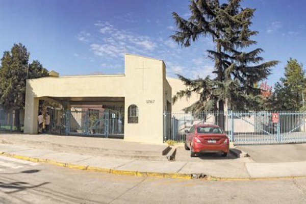 Las Condes arrienda ex colegio Mayflower mientras alista construcción de nuevo establecimiento municipal