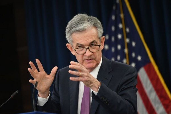 Fed resalta necesidad de mantener el virus bajo control frente a incierto panorama económico