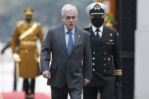 Piñera alista medidas para clase media con foco en créditos blandos y dividendo hipotecario