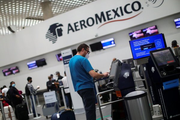 Reestructuración de Aeroméxico avanza con éxito en EEUU y acciones de la firma suben 25%