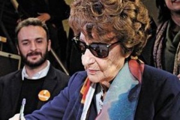 La oposición llora la muerte de Ángela Jeria y la Cámara guarda un minuto de silencio